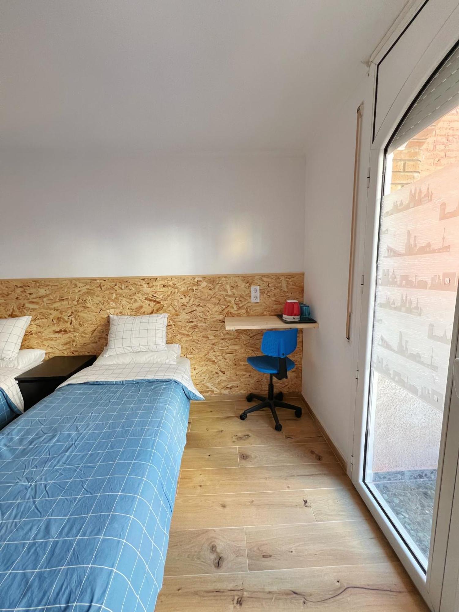Fudodo舒适3 Beds Hotell L'Hospitalet de Llobregat Exteriör bild